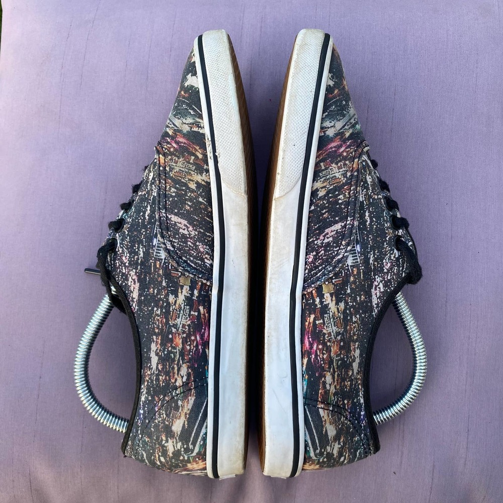 Vans Lo Graffiti City Lights Men's size 6/ Women's size 7.5 Skate Shoes T375 - Picture 5 of 9